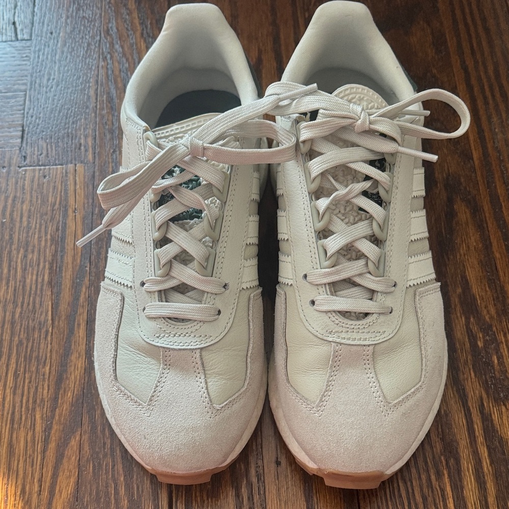 Adidas unisex Beige Sneakers - Comfortable Everyday Shoe